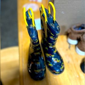 Generic Brand (Ollie’s) Construction Rain Boots